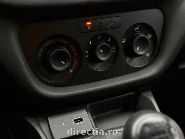 Poza anunț 32