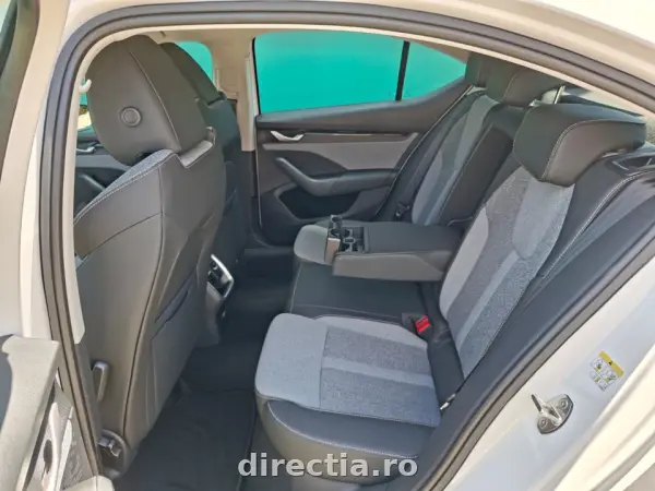 Poza anunț 28
