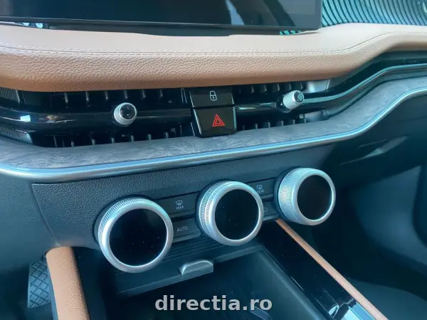 Poza anunț 12