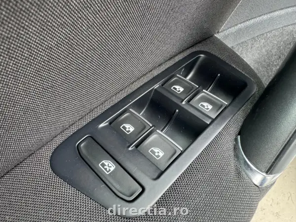 Poza anunț 18