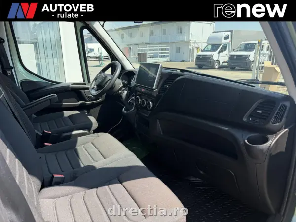 Poza anunț 12