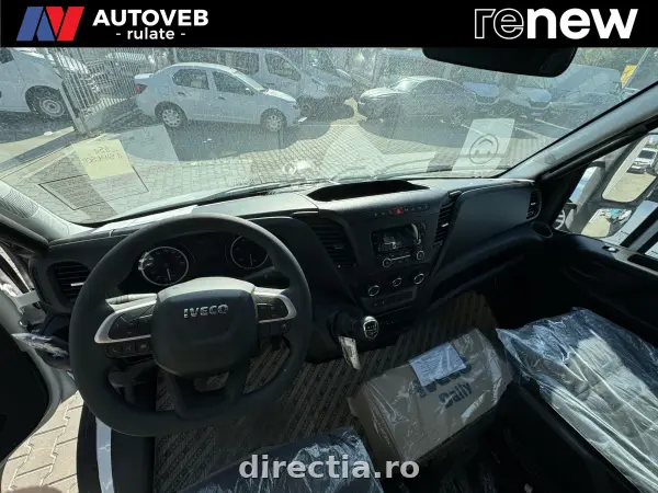 Poza anunț 12