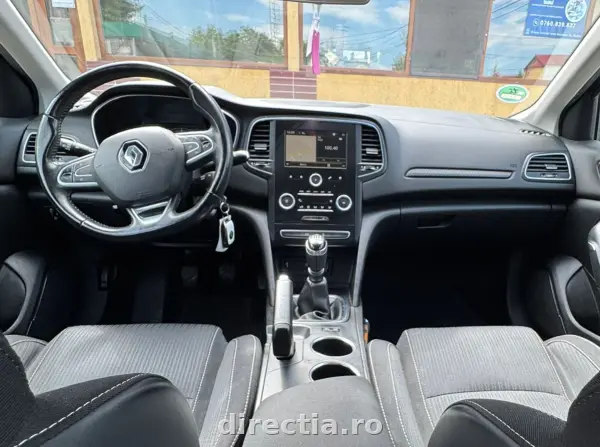 Poza anunț 12