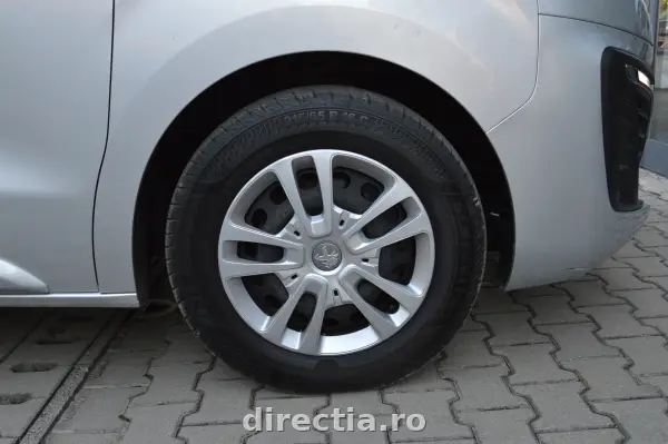Poza anunț 36