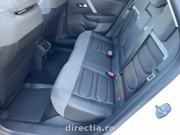Poza anunț 11