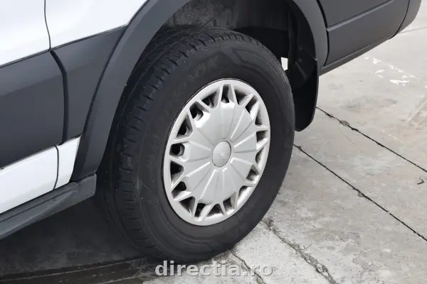 Poza anunț 24