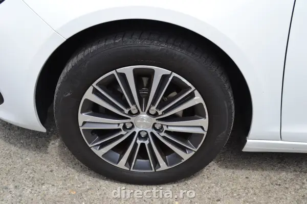 Poza anunț 32