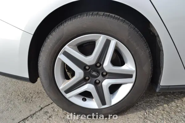 Poza anunț 38