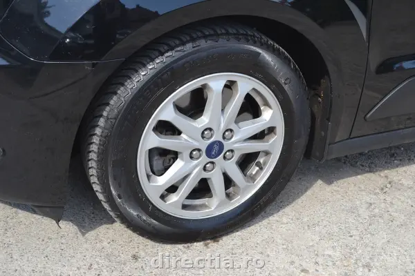 Poza anunț 36