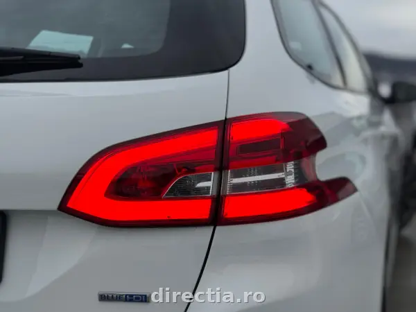 Poza anunț 12