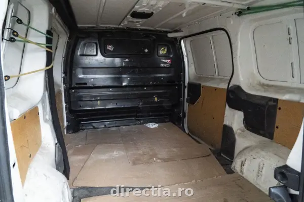 Poza anunț 18