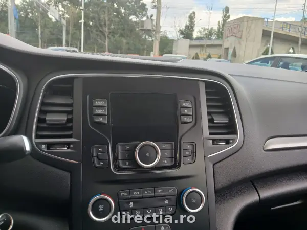 Poza anunț 12