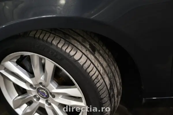 Poza anunț 32