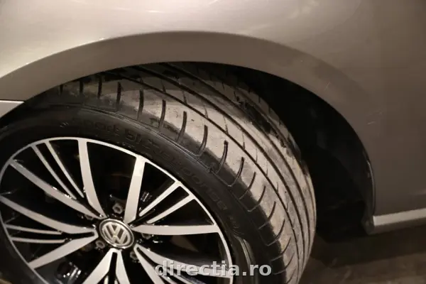 Poza anunț 33