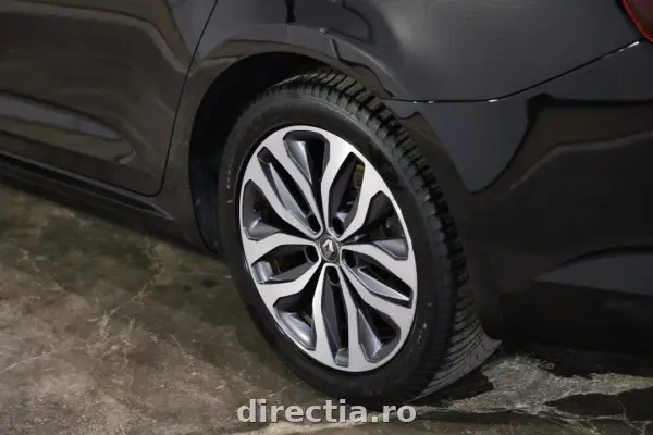 Poza anunț 33