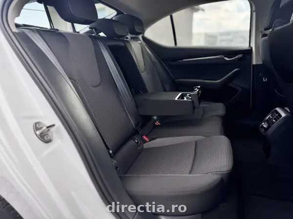 Poza anunț 28
