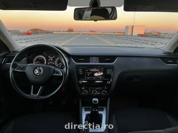 Poza anunț 12