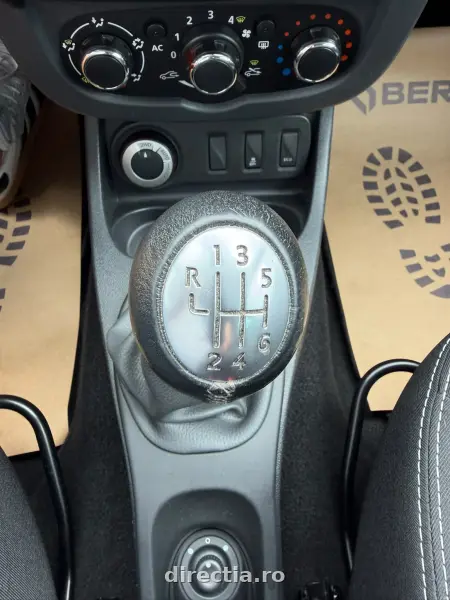 Poza anunț 26