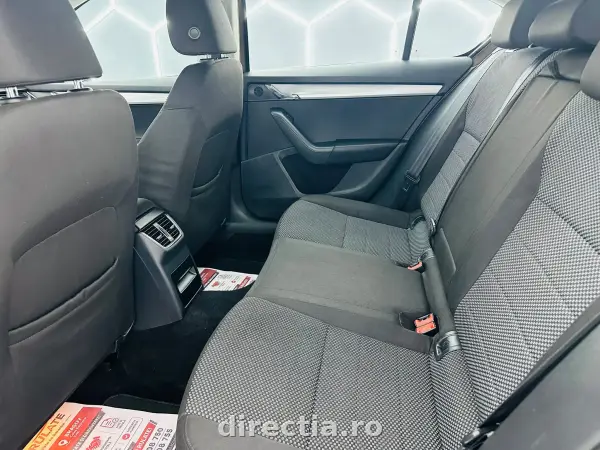 Poza anunț 12
