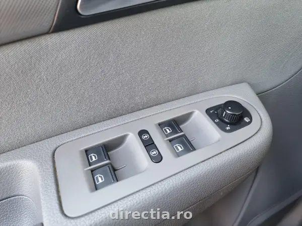 Poza anunț 25