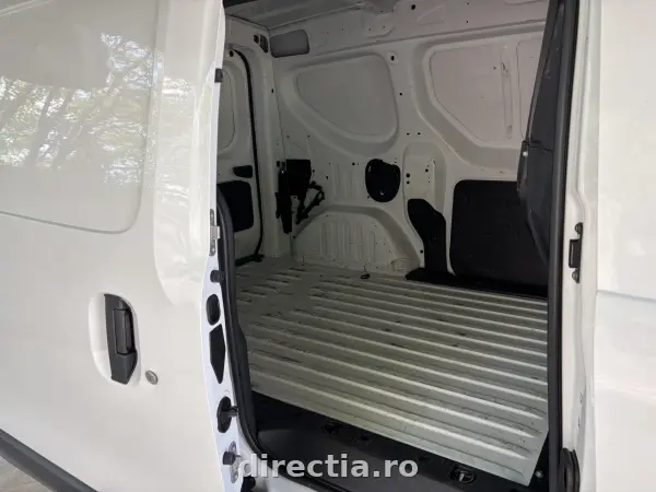 Poza anunț 12