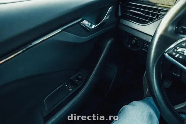 Poza anunț 12