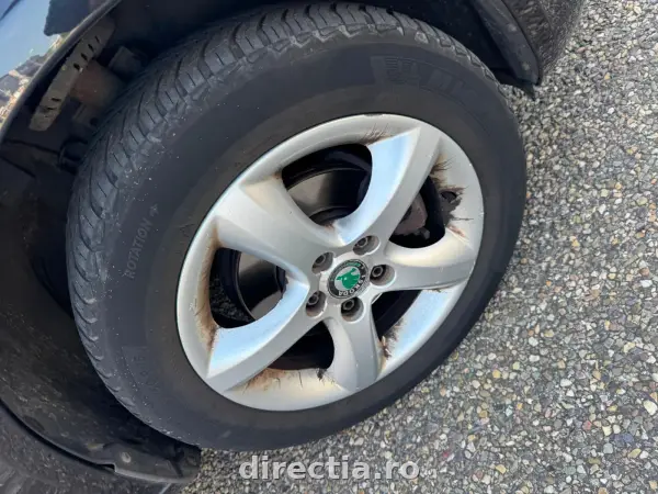 Poza anunț 12