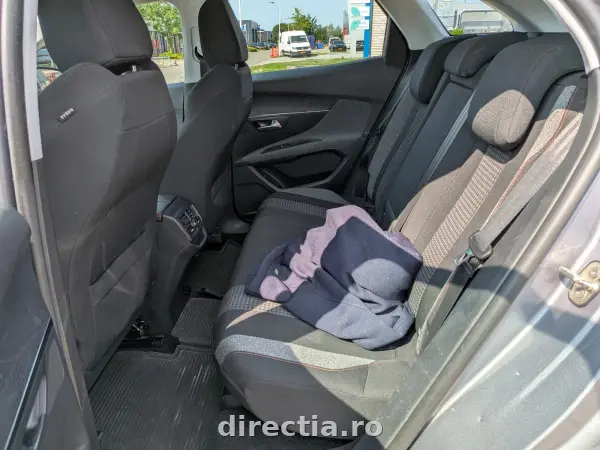 Poza anunț 12