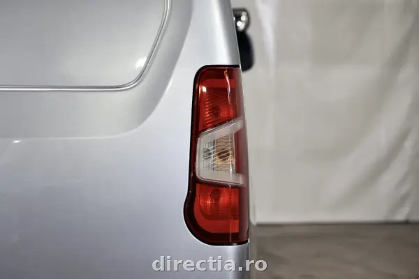 Poza anunț 32
