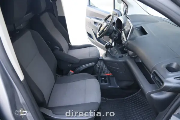 Poza anunț 11