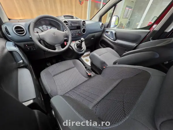 Poza anunț 12