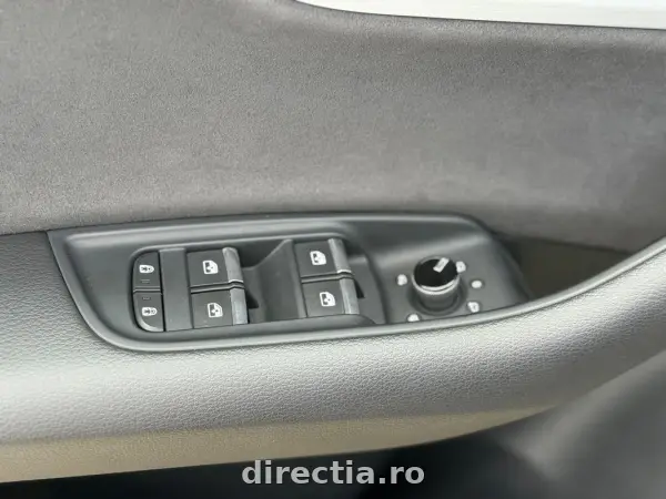 Poza anunț 18