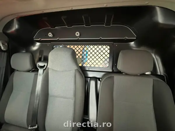 Poza anunț 38