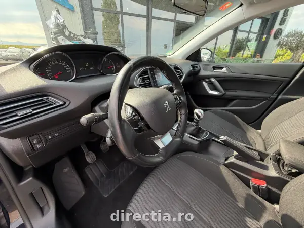 Poza anunț 12