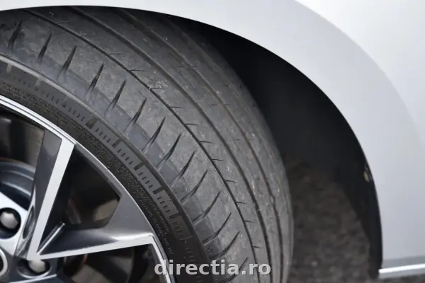 Poza anunț 33