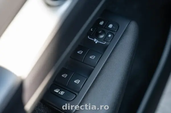 Poza anunț 12