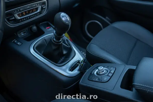 Poza anunț 18