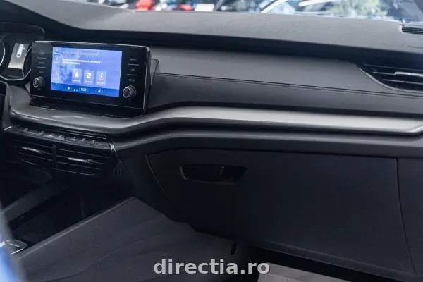 Poza anunț 36