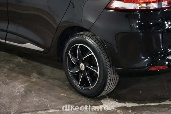 Poza anunț 27