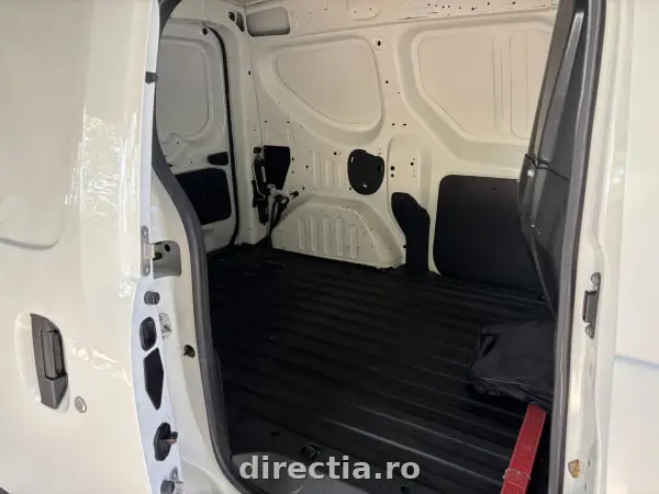 Poza anunț 28