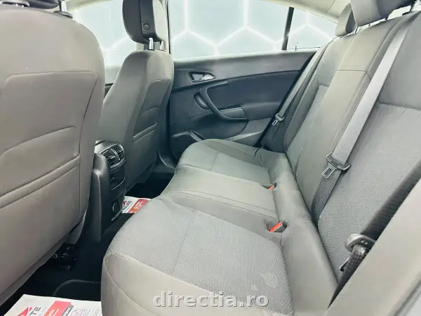 Poza anunț 12