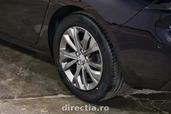 Poza anunț 25