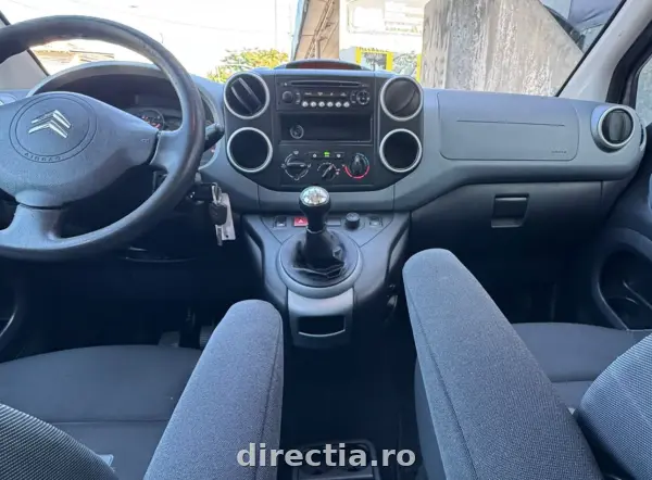 Poza anunț 12