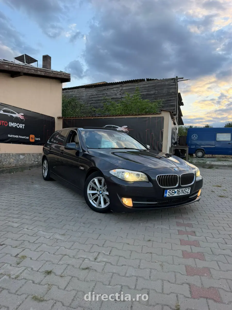 Poza principală