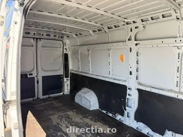 Poza anunț 13