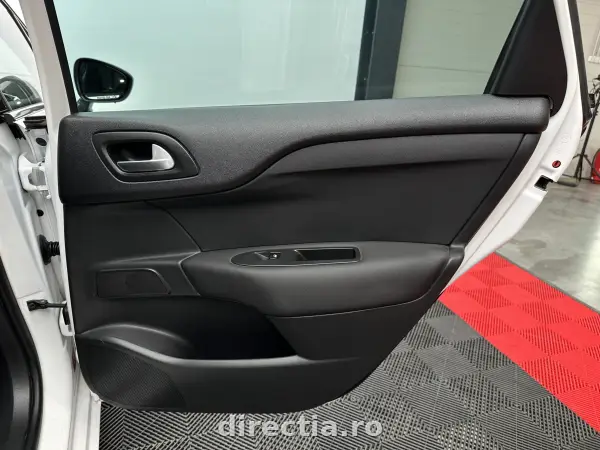 Poza anunț 26