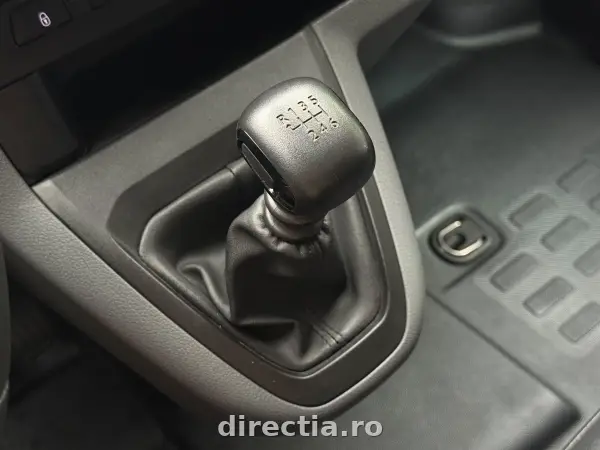 Poza anunț 12