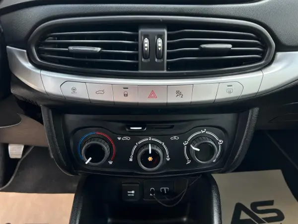 Poza anunț 26