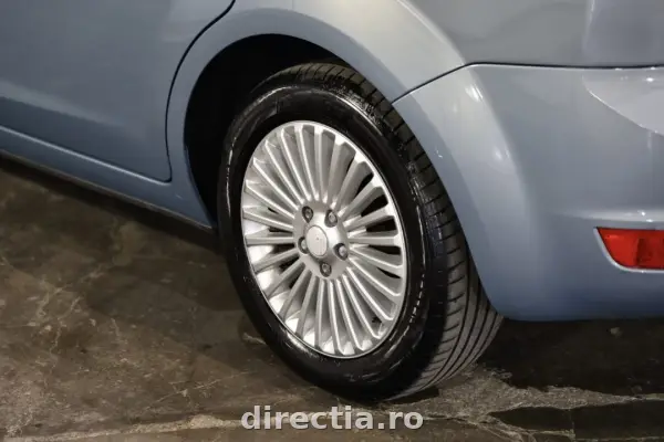 Poza anunț 33