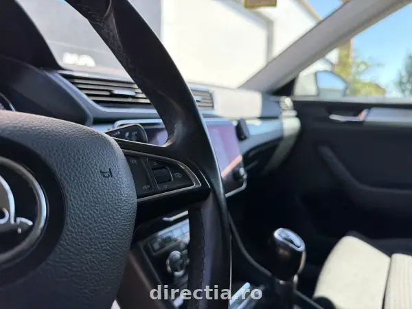 Poza anunț 19